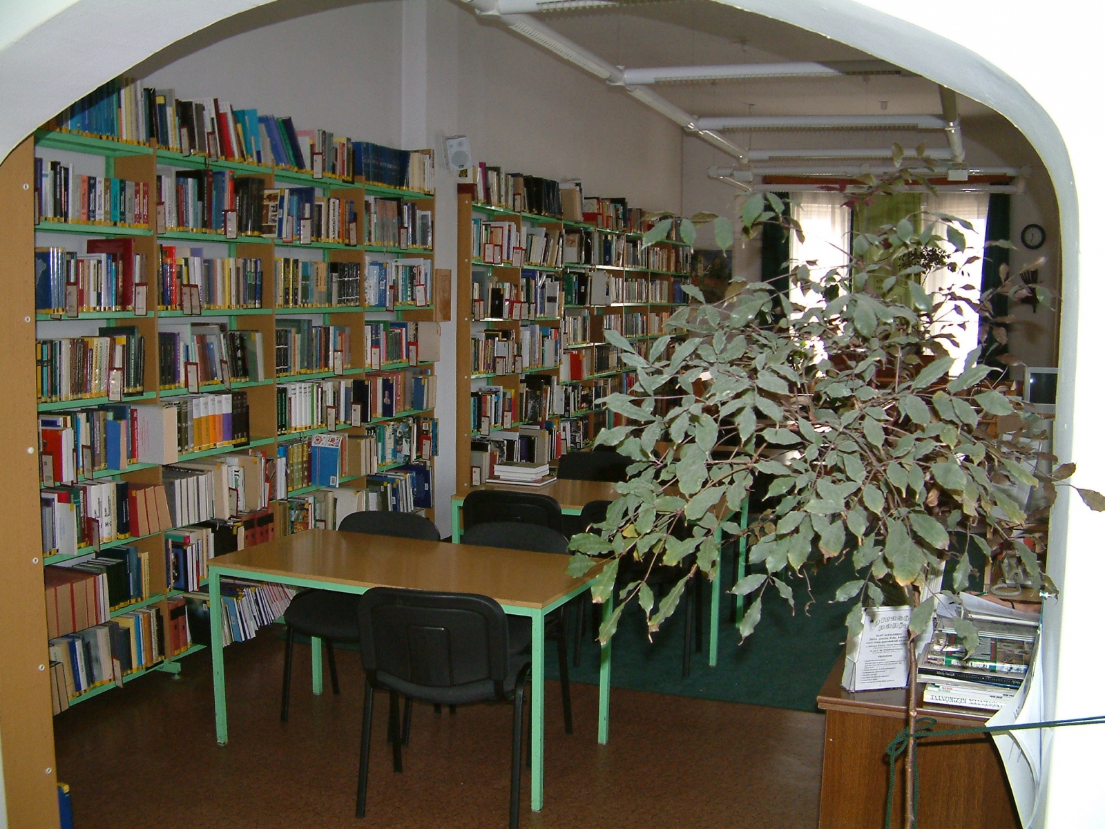 Olvasóterem a Kölcsey Könyvtárban