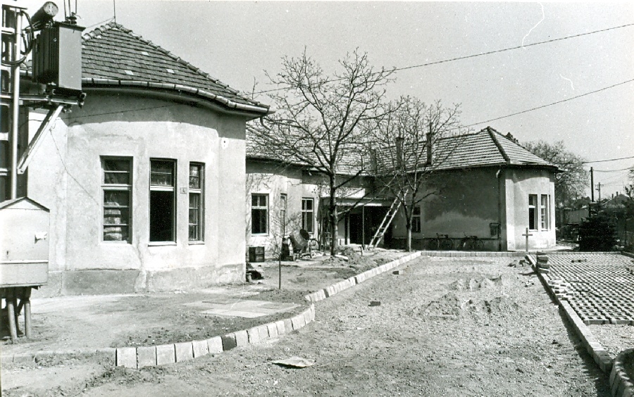 Épül az új könyvtárépület