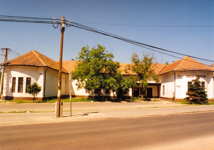 A könyvtár épülete