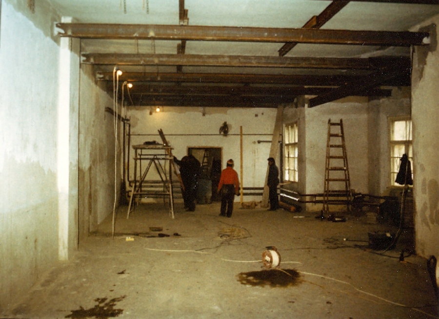 Az új könyvtár építése