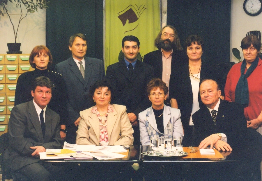 Casalgrandei küldöttség a könyvtárban II.