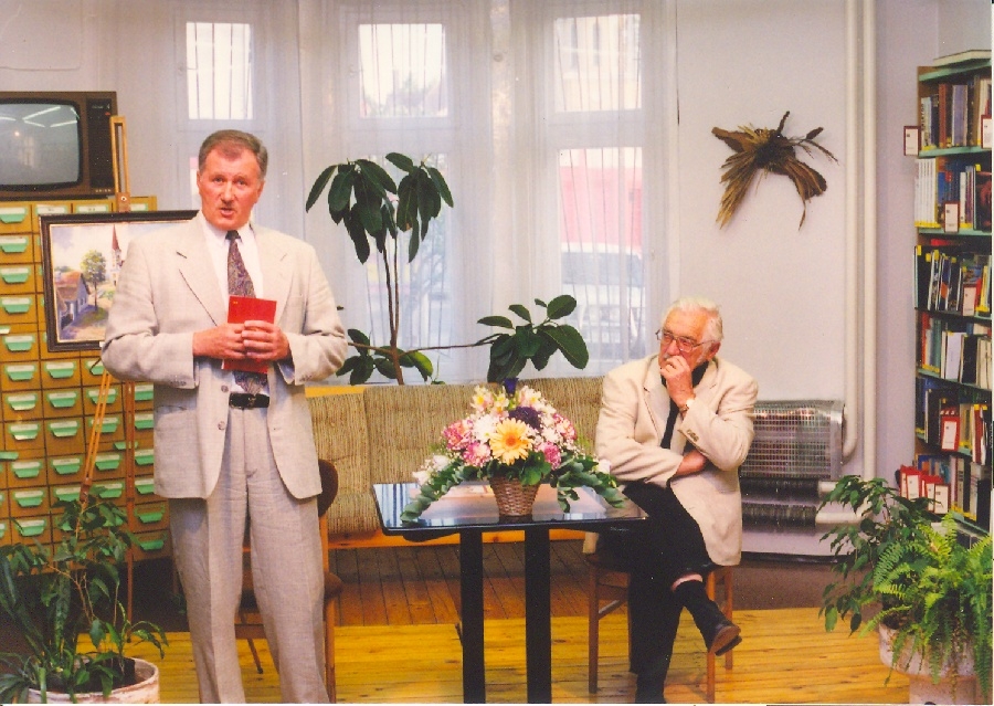 Sipos Károly könyvbemutatója a könyvtárban