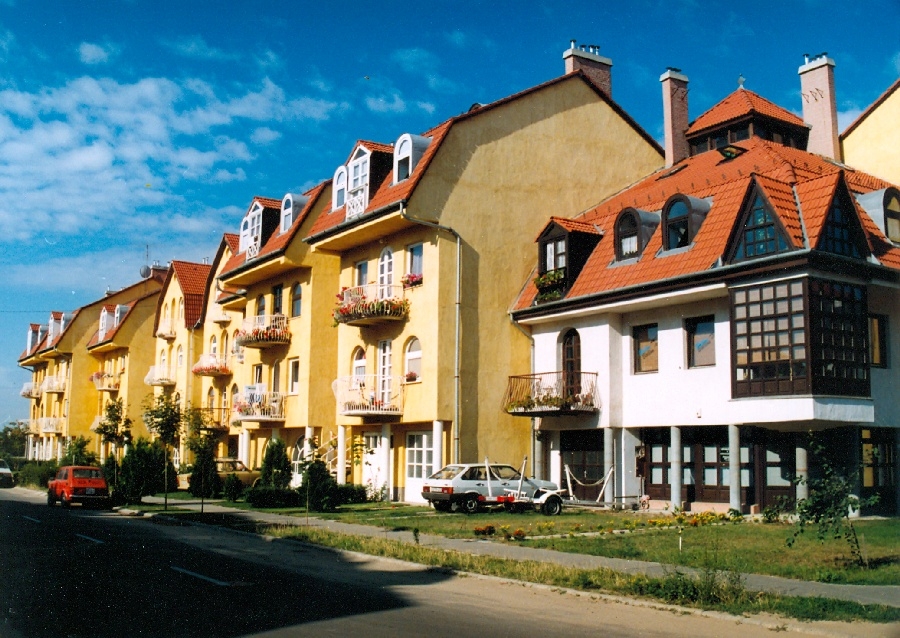 Madách utcai lakótepel