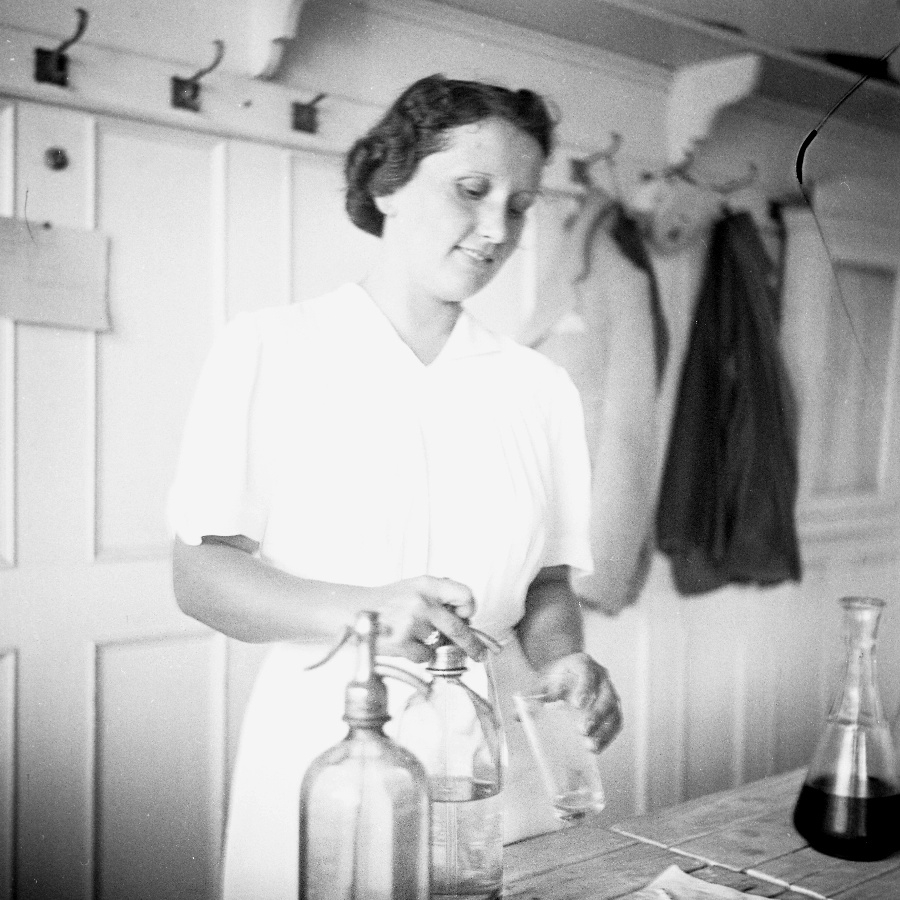 Pethőné a tenisz-büfében