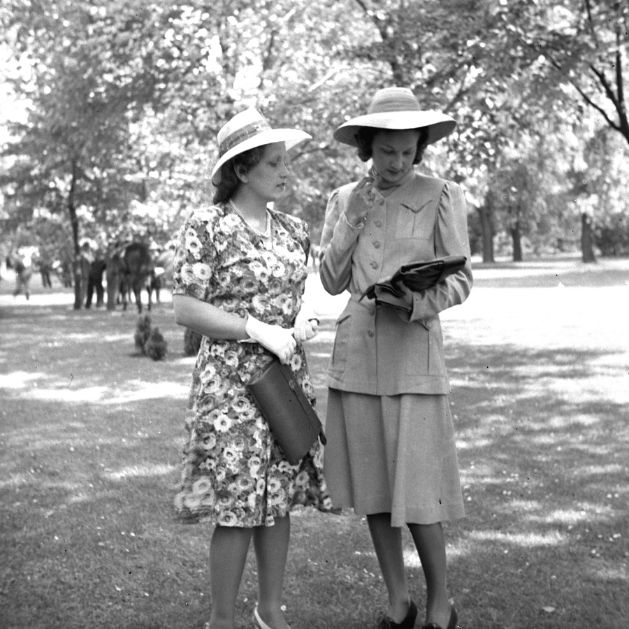 Pethőné és Petanovits Mária a pesti derbyn