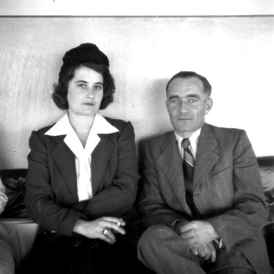 Gombolainé és Schejbal József