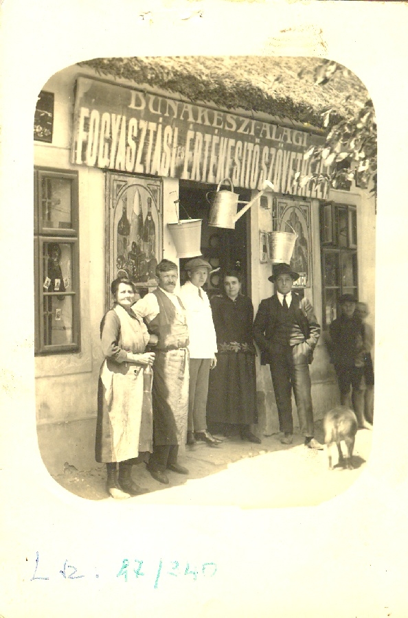 Dunakeszi-Alagi Fogyasztási Értékesítő Szövetkezet Boltja