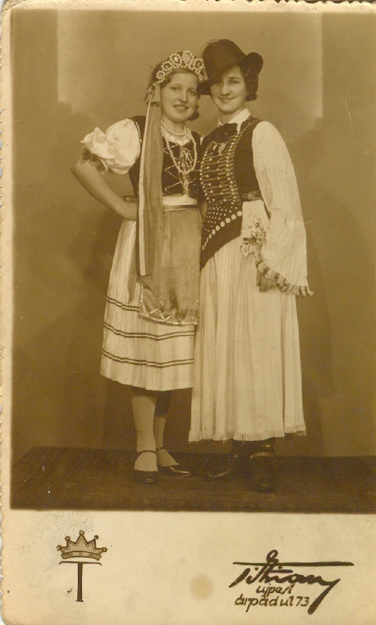 Csikós pár a szüreti bálról