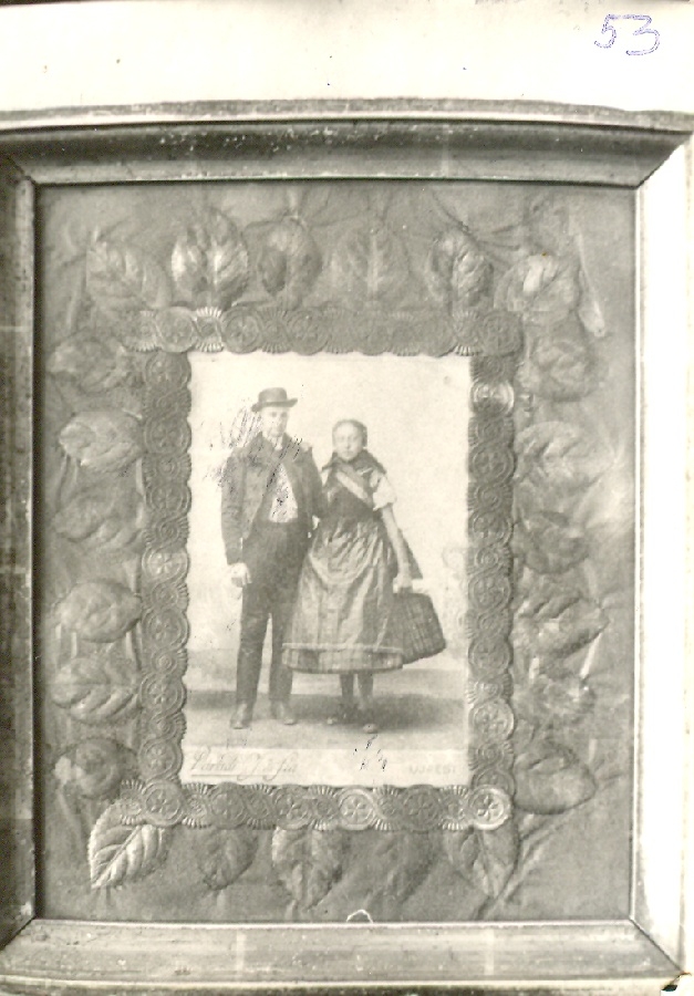 Századfordulói pár esküvő után