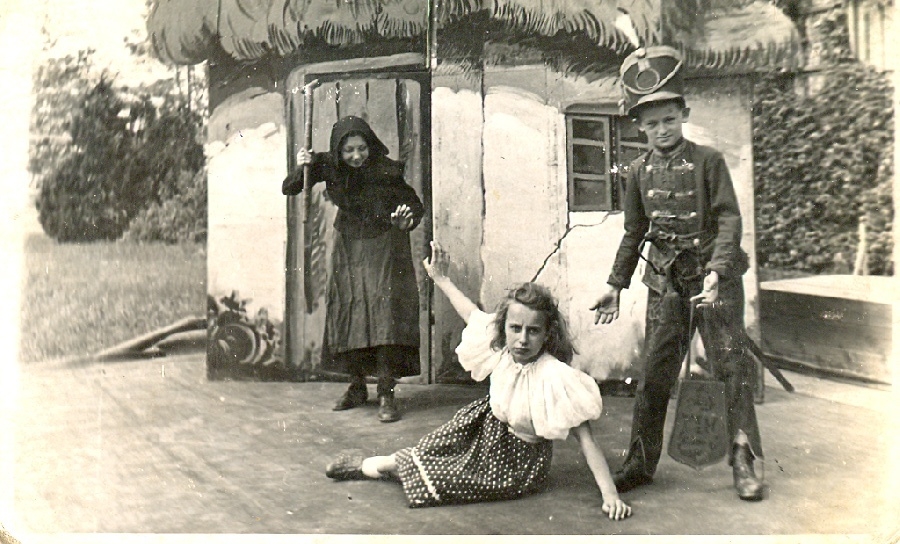 Gyermekszínjátszók