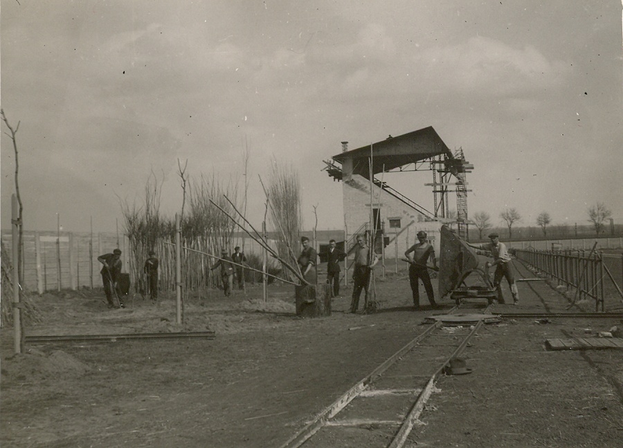 Sportpálya építése