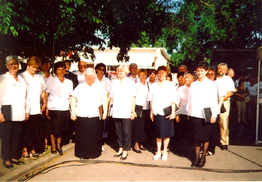 Trianoni emlékmű avatása