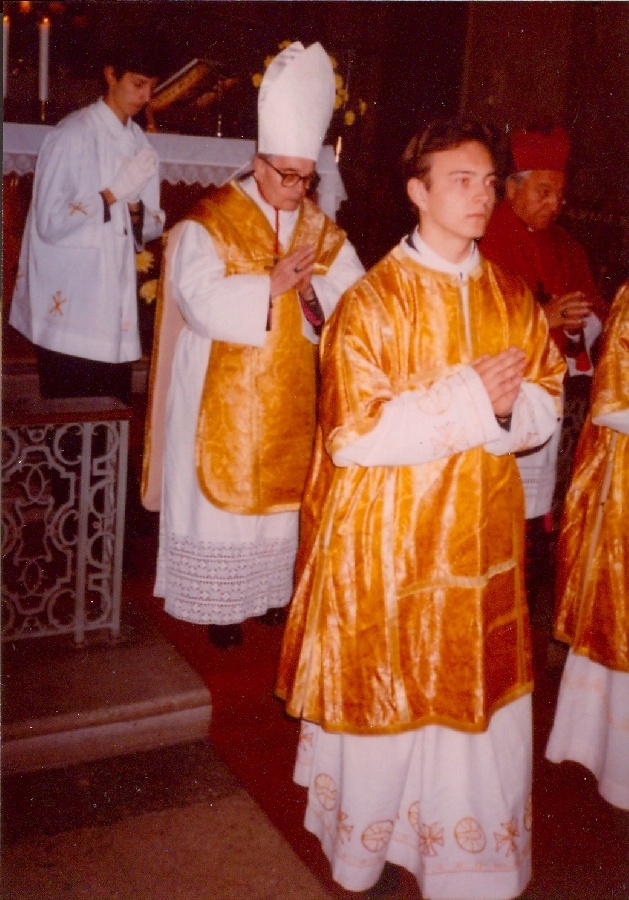 Dr. Oláh Antal apátavatás