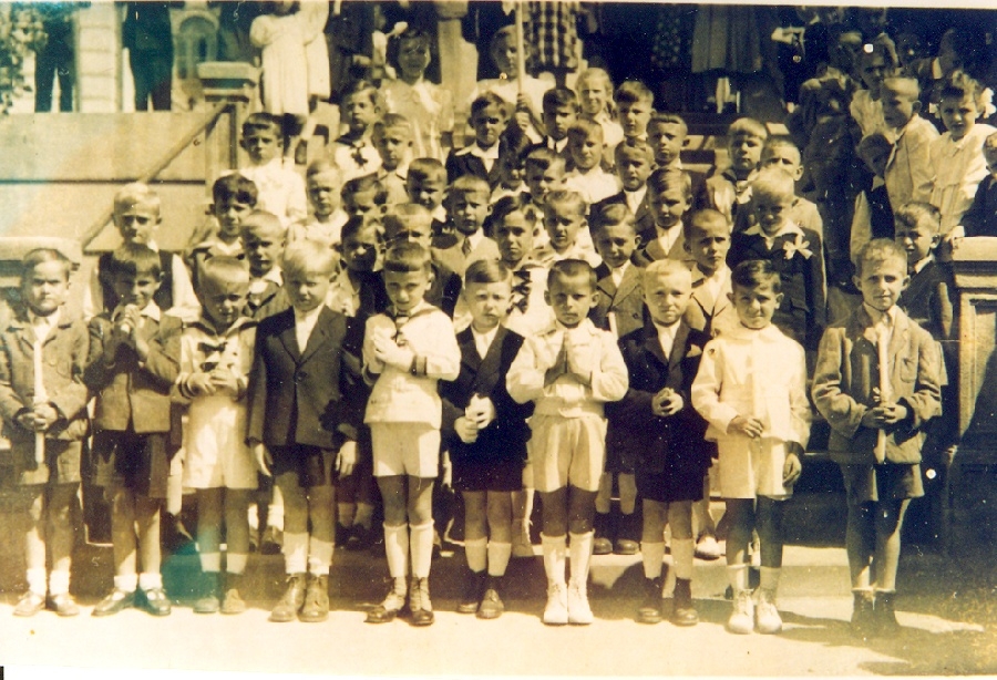 Elsőáldozó fiúosztály