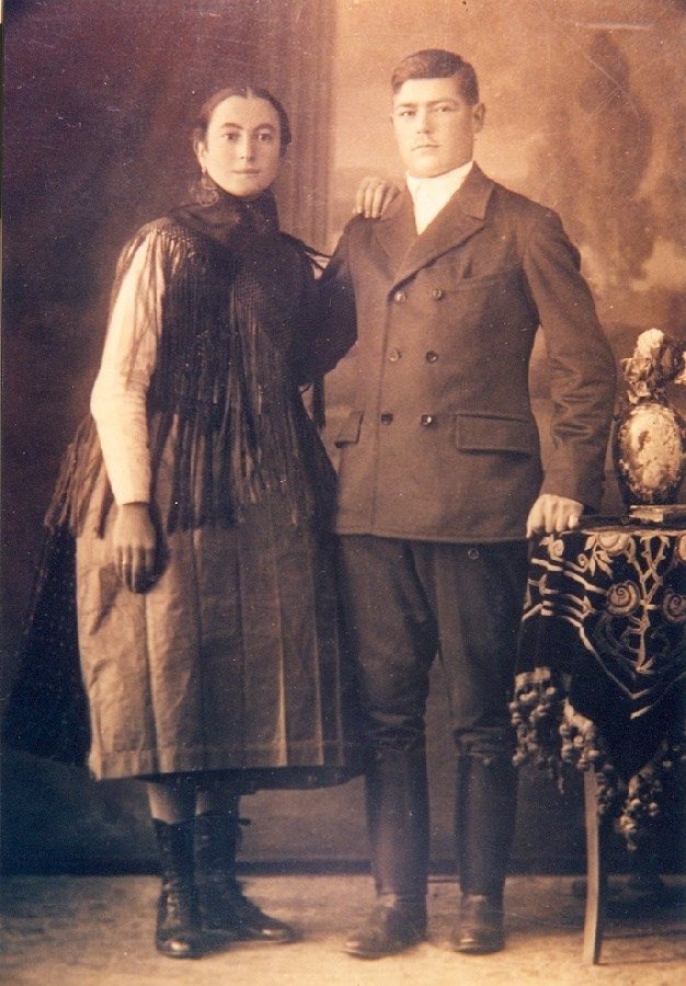 Holovics Pál és László Julianna eljegyzése