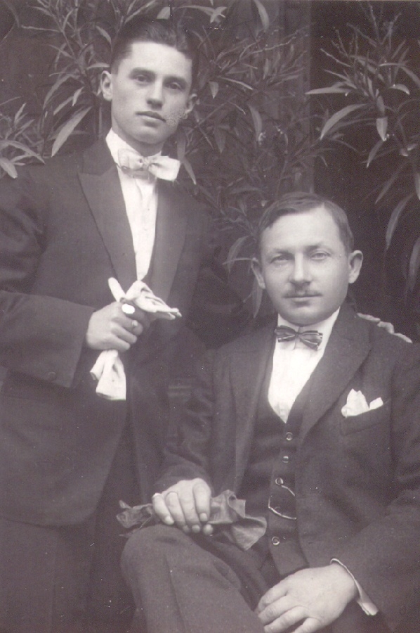 Schmidt János bérmafiával