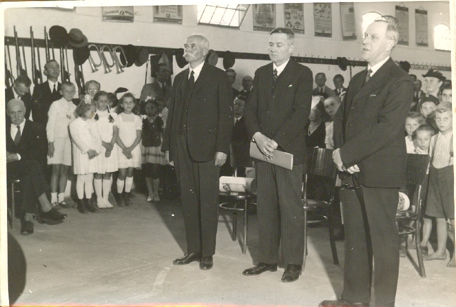 Kitűntetés átadása