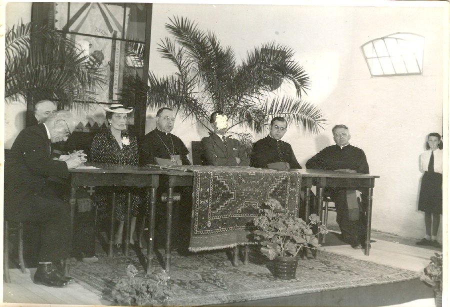 Kitűntetés átadása