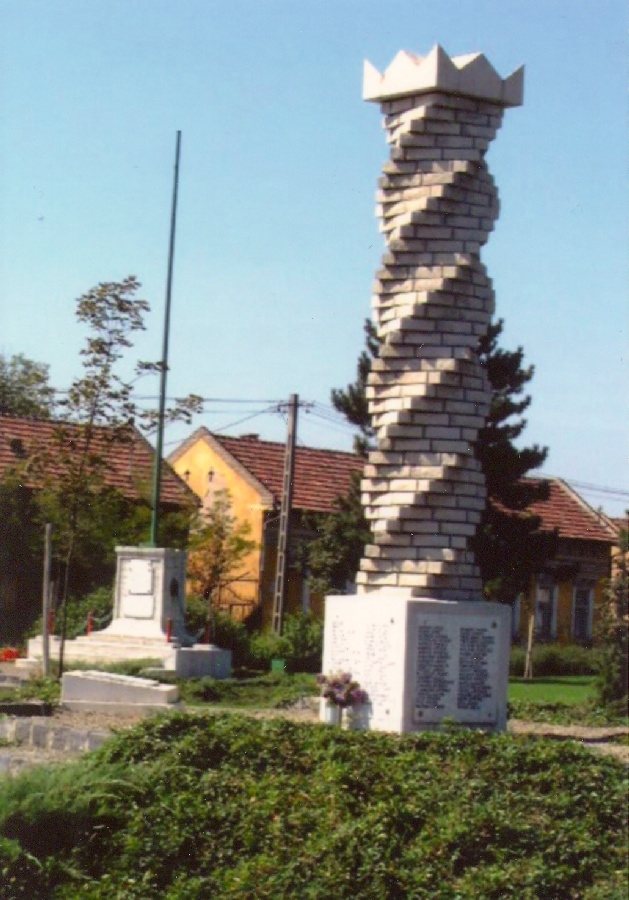 A két világháború emlékműve a Március 15. Parkban