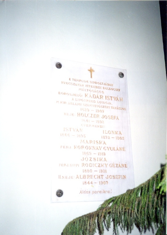 Emléktábla a Szent Mihály templomban