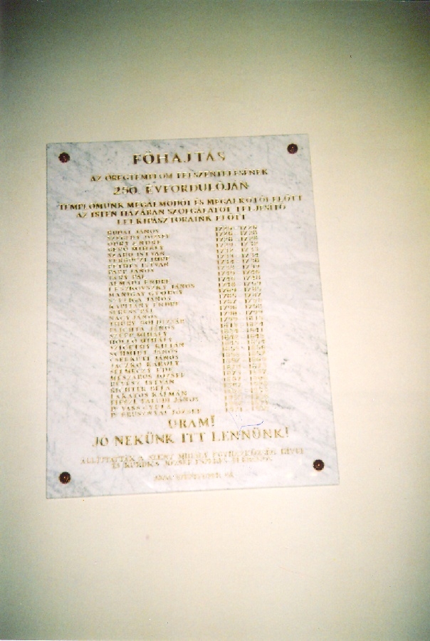 Emléktábla a Szent Mihály templomban