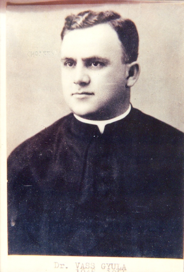 Dr. Vass Gyula plébános
