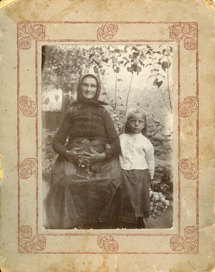 Nagymama unokájával