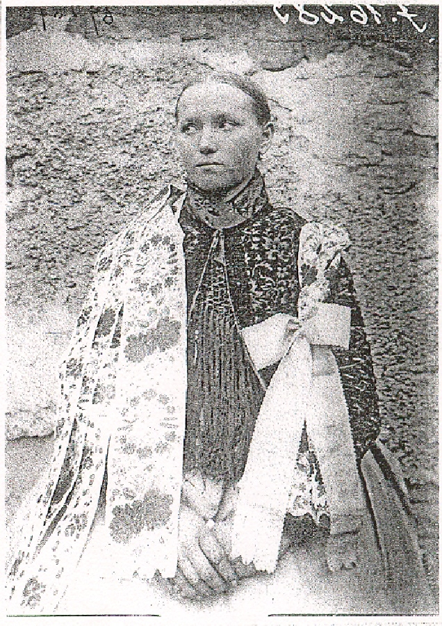 Dunakeszi női hajviselet elölről