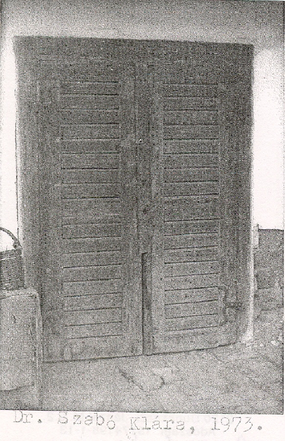 Dunakeszi kamraajtó