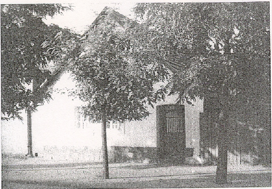 Dunakeszi lakóház utcai gangajtaja