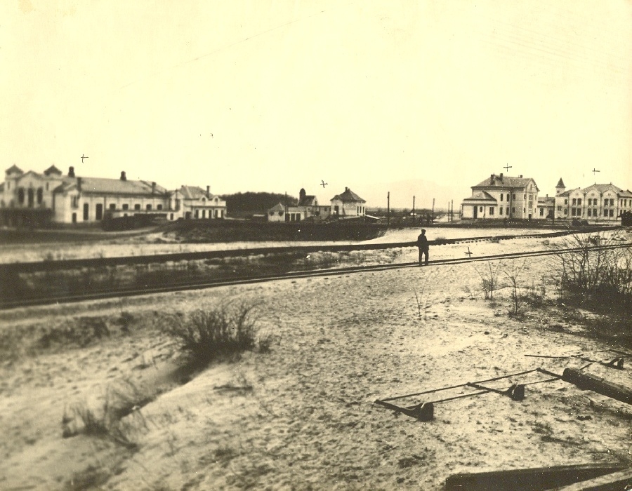 Az építkezés első fázisa