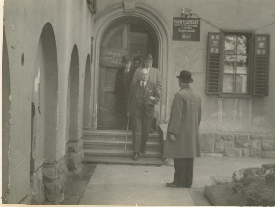 Legényotthon avatás