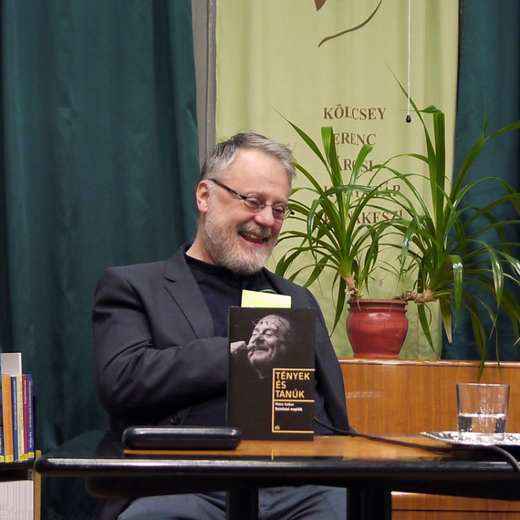 Irodalmi Szalon Máté Gáborral